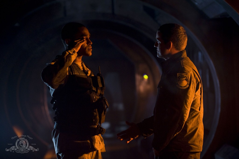 Illustration for article titled Stargate Universe "Light" Pics